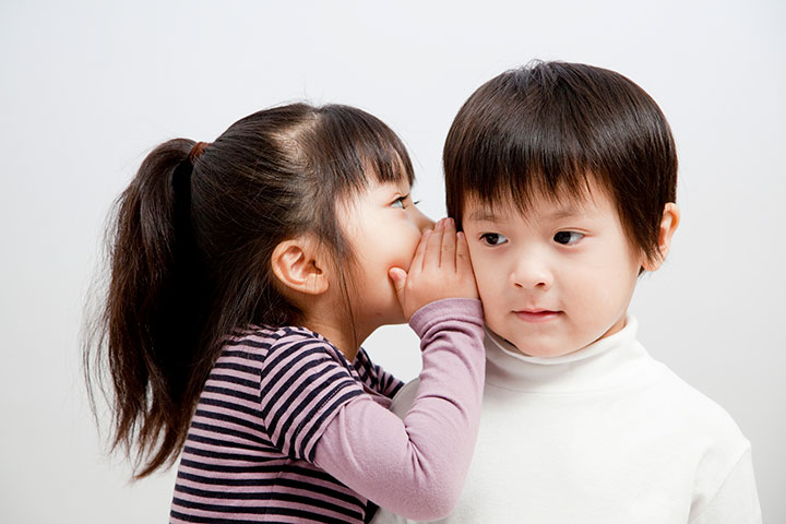 伝言ゲームのお題120選【年齢・シーン別】面白いアレンジルールも