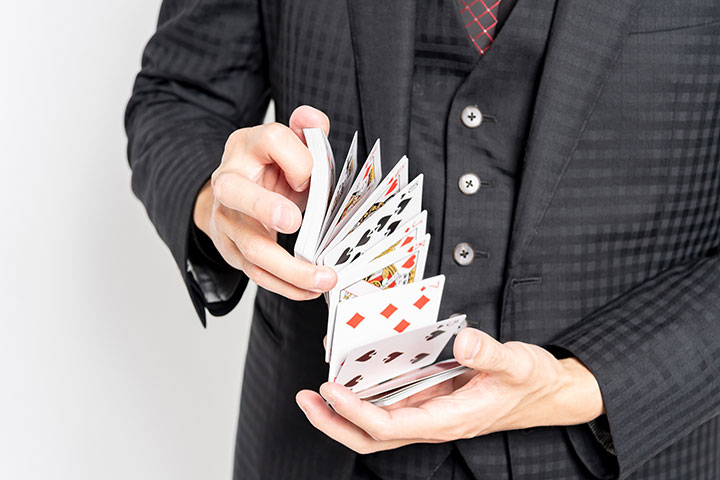 トランプのマジックのやり方を動画付きで解説！小学生・初心者向け