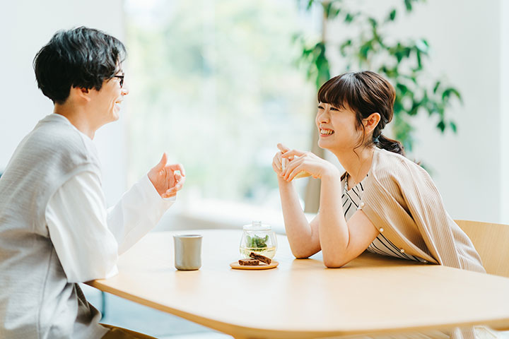 慣用句とは? 意味や使い方、ことわざ・故事成語との違いをわかりやすく解説