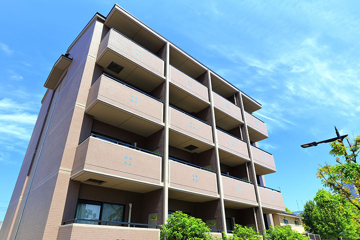 マンションと戸建て住宅のメリット・デメリットを解説!新築・中古や購入・賃貸の違いも紹介