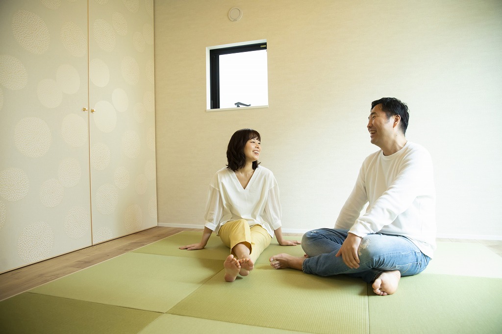 琉球畳でおしゃれな和室作り！琉球畳と普通の畳の違いやメリット・デメリットを解説の画像01