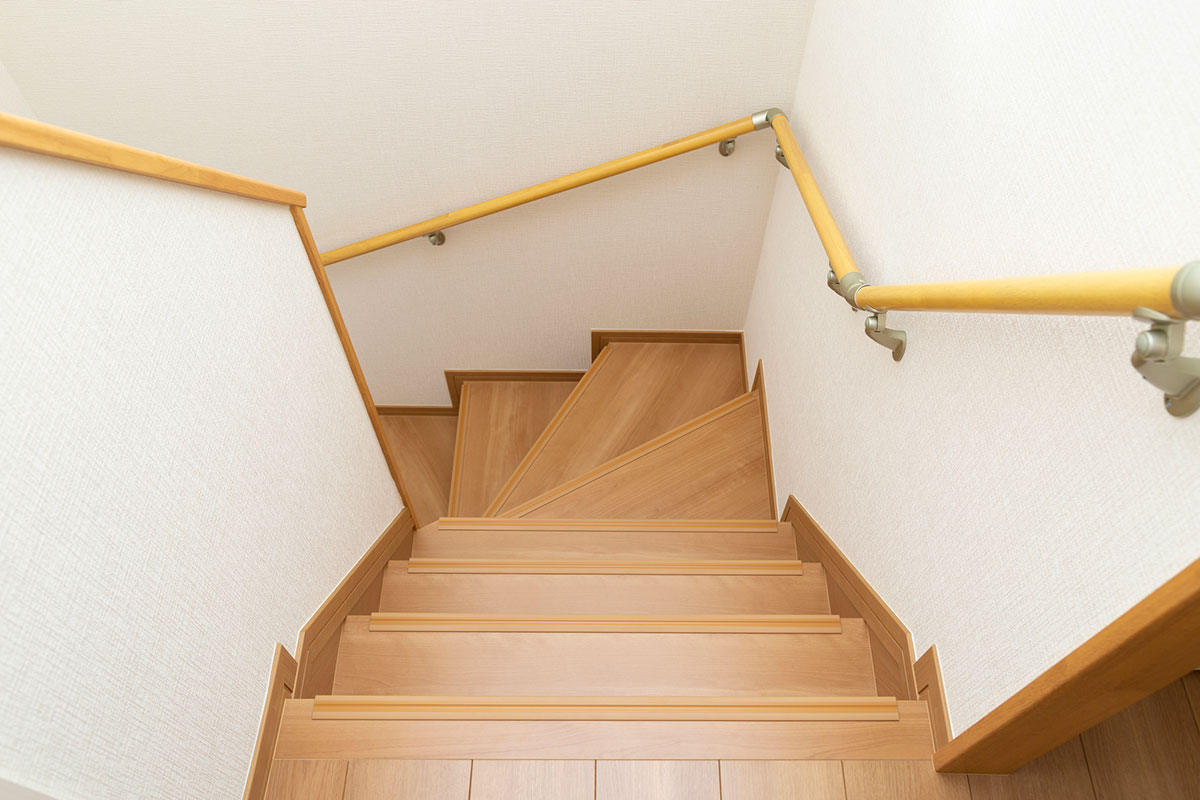 階段の寸法には決まりがある？形状・素材ごとに種類を画像付きで解説！の画像02